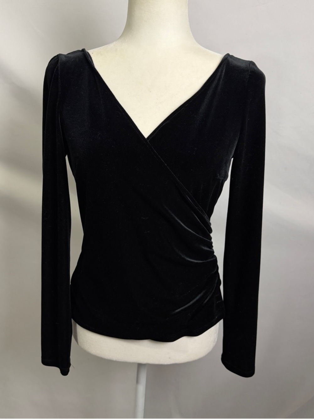 Vintage Chetta B Black Velvet Faux Wrap Slimming Long Sleeve Top Size S